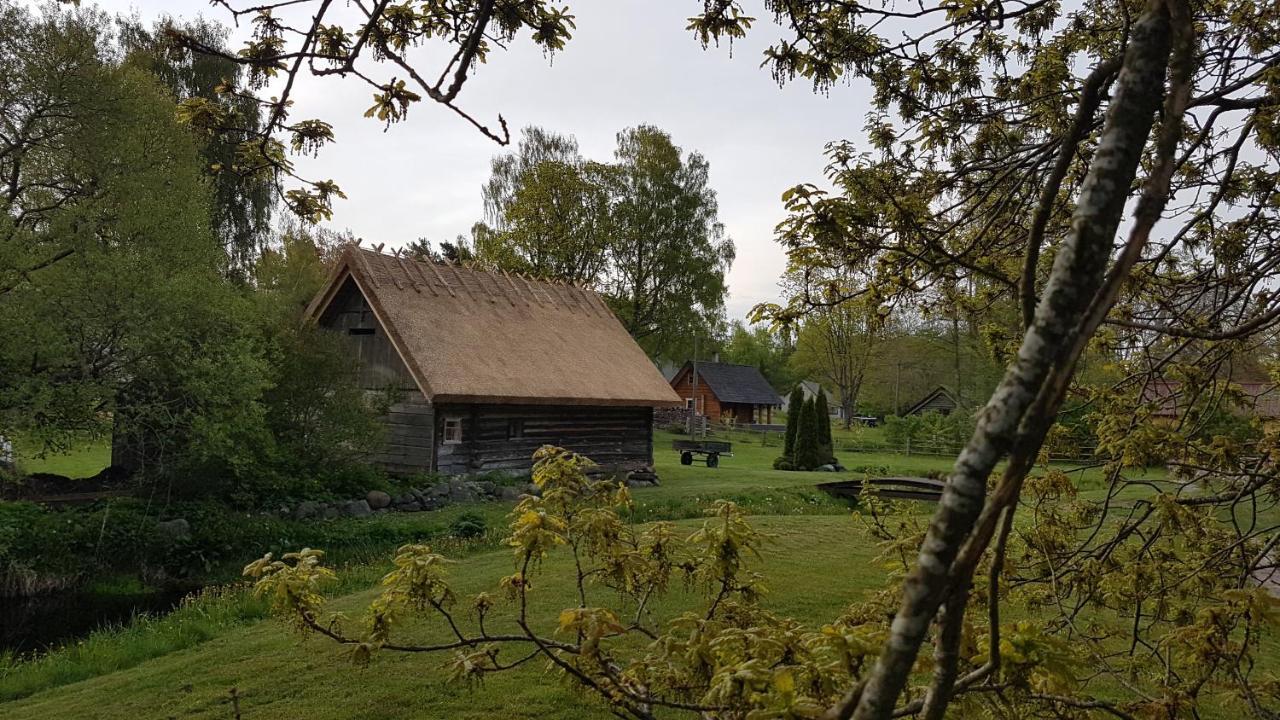 Ruhnu Bullers-Gita Talu Pensionat Exteriör bild